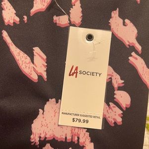 La Society black leggings with a pink lips design.